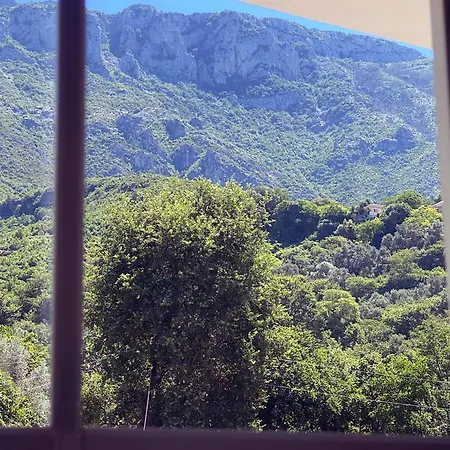 Πανσιόν Brama *